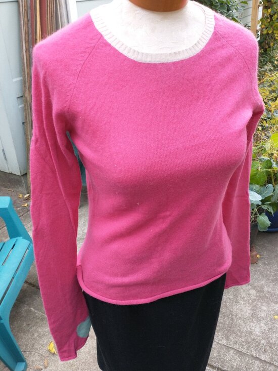 Gene Meyer Sweaters - Sweater: cashmere, pink, cuff hearts, x long sleeves. Size XS - by Gene Meyer